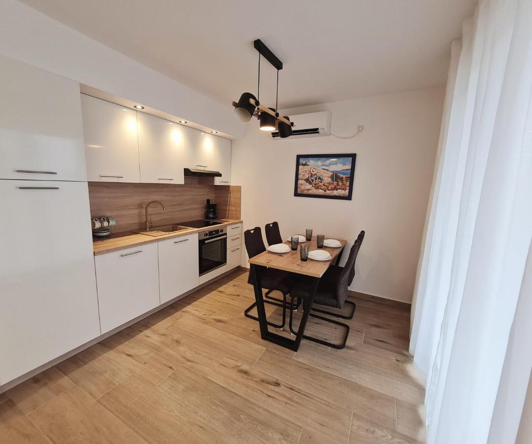 Bellistra Apartman Rabac - E Lägenhet Exteriör bild