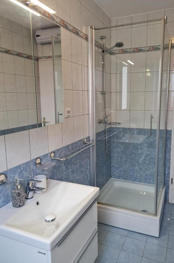 Bellistra Apartman Rabac - E Lägenhet Exteriör bild